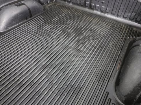 Used 2018 GMC Sierra 1500 SLT w/ SLT Premium Package image 19