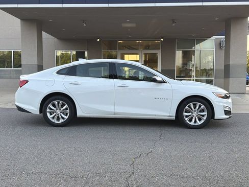 Used 2023 Chevrolet Malibu LT FWD image 2