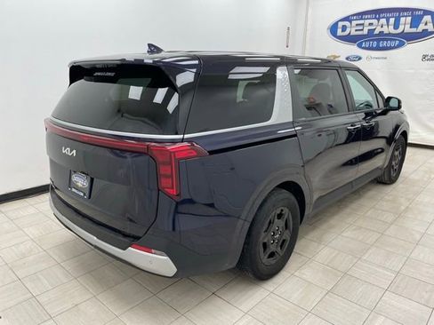 Used 2025 Kia Carnival image 20