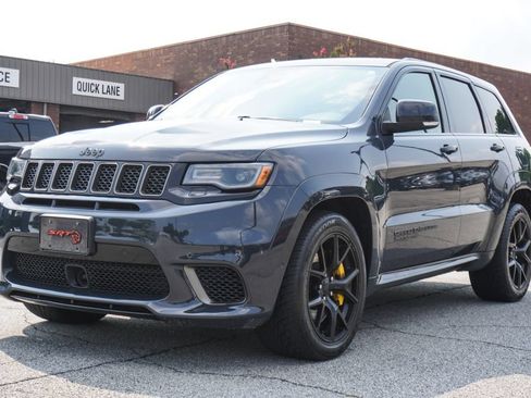 Used 2018 Jeep Grand Cherokee Trackhawk AWD/4WD image 28