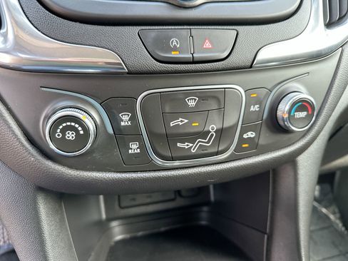 Used 2023 Chevrolet Equinox LT image 18