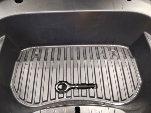 Used 2023 Tesla Model 3 Standard Range image 7