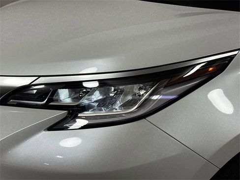 New 2026 Toyota Sienna Limited image 3