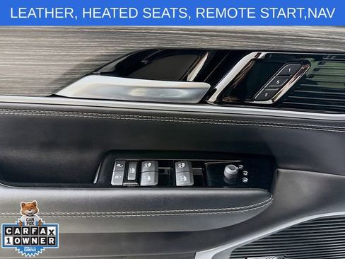 Used 2023 Jeep Wagoneer Series II AWD/4WD image 18