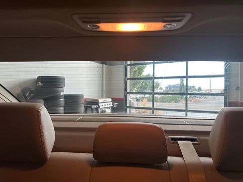 Used 2010 Mercedes-Benz E 350 4MATIC Sedan image 87