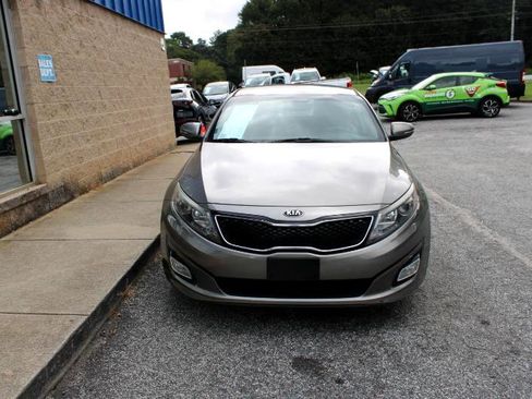 Used 2015 Kia Optima LX image 2