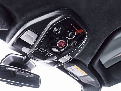 Used 2019 McLaren Senna RWD image 94
