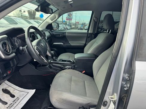 Used 2019 Toyota Tacoma SR5 image 8