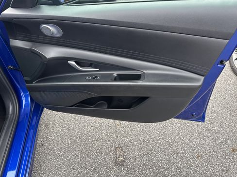 Used 2023 Hyundai Elantra SEL image 14