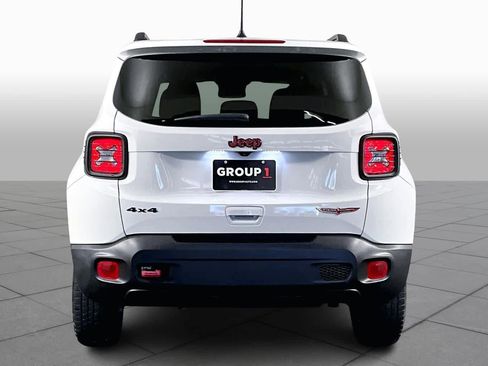 Used 2023 Jeep Renegade Trailhawk image 5