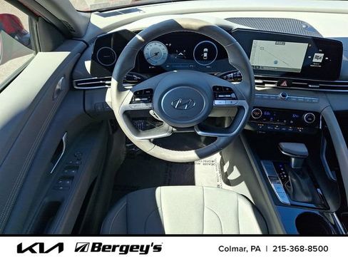 Used 2023 Hyundai Elantra SEL w/ Convenience Package FWD image 13