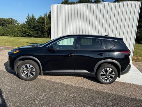 Used 2021 Nissan Rogue SV FWD image 1