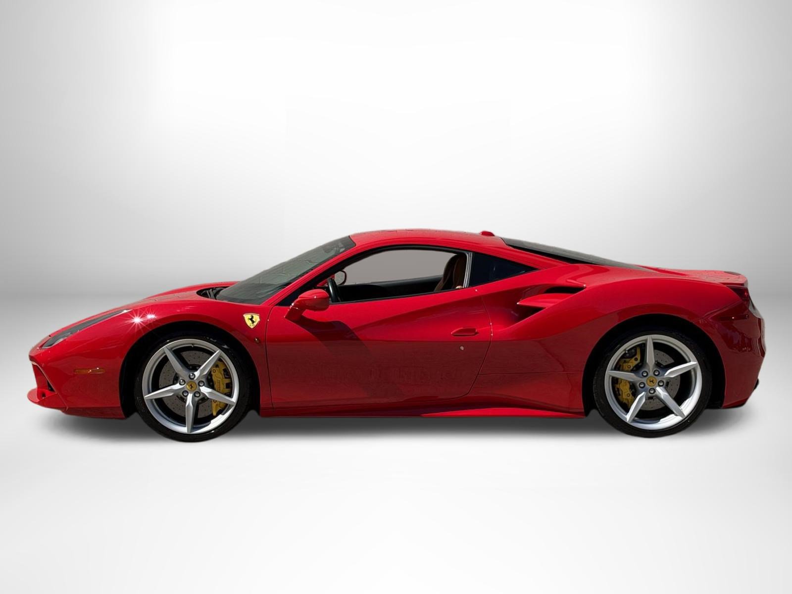 Used 2017 Ferrari 488 GTB RWD image 3