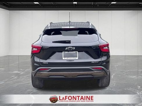 Used 2025 Chevrolet Trax ACTIV w/ Driver Confidence Package FWD image 4