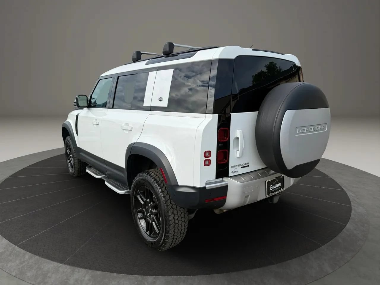 Used 2020 Land Rover Defender 110 SE AWD/4WD image 18