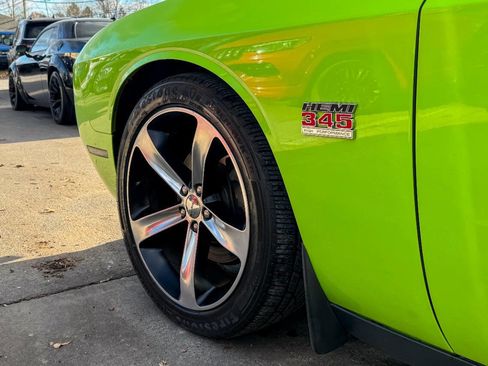 Used 2015 Dodge Challenger R/T Plus image 28