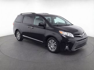 Used 2019 Toyota Sienna XLE w/ XLE Navigation Package video 2