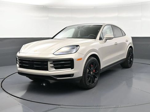 Certified 2026 Porsche Cayenne S AWD/4WD image 6