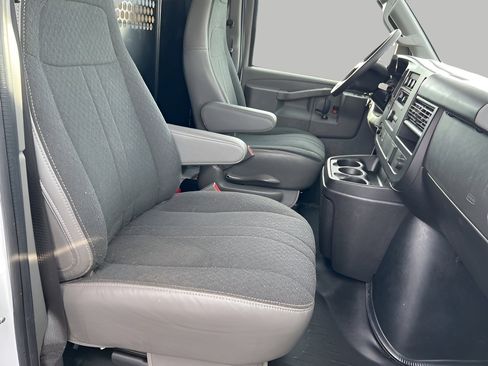 Used 2024 Chevrolet Express 2500 w/ Driver Convenience Package image 35