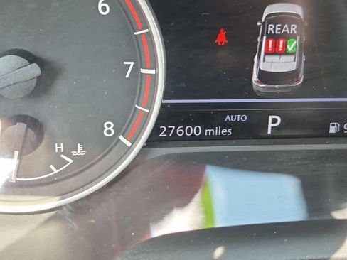 Used 2023 Nissan Rogue S AWD/4WD image 16