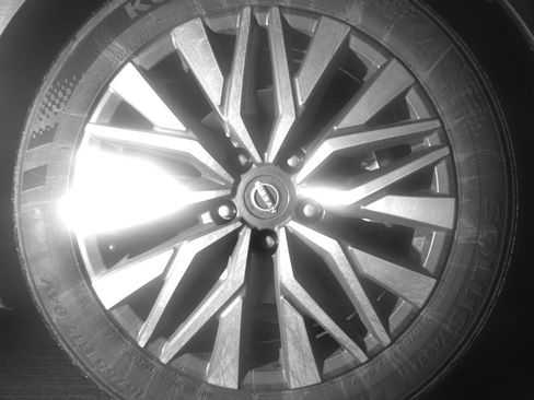 Used 2025 Nissan Altima 2.5 SV FWD image 13