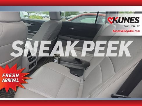 Used 2017 Honda Pilot Elite image 9
