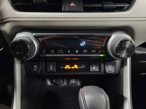 Used 2023 Toyota RAV4 XLE image 17