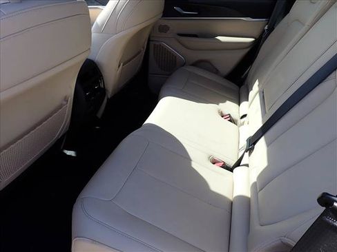 Used 2023 Jeep Grand Cherokee 4WD 4xe image 6