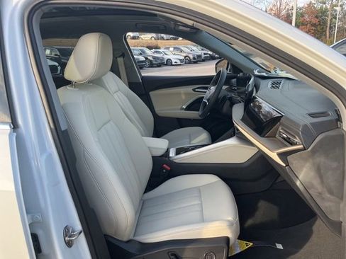 New 2025 Audi Q5 Premium image 29