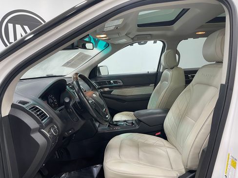 Used 2016 Ford Explorer Platinum image 13