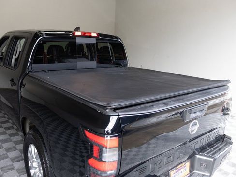 Used 2024 Nissan Frontier SV w/ SV Convenience Package image 14