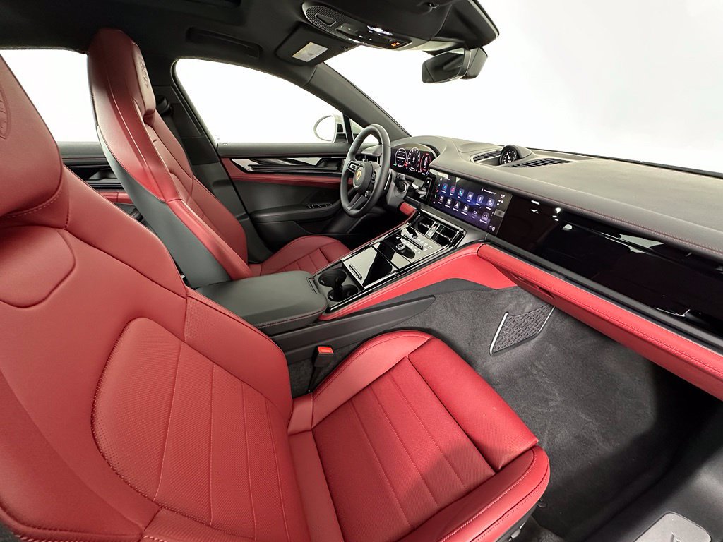 Used 2026 Porsche Panamera RWD image 43