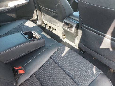 Used 2012 Toyota Camry SE FWD image 11