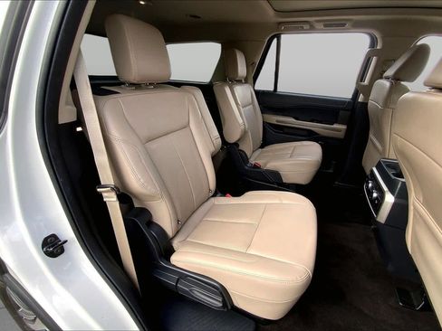 Used 2022 Ford Expedition XLT RWD image 20