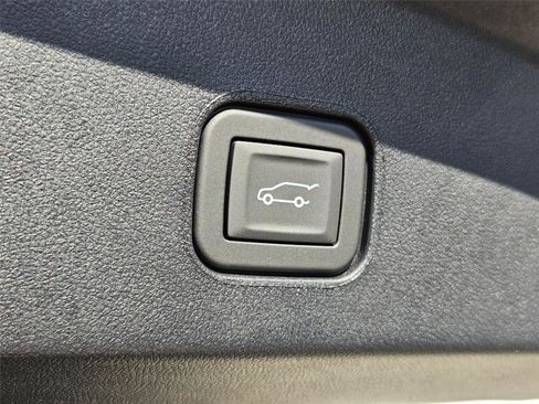 New 2026 Cadillac Lyriq V w/ LPO, Floor Liner Package AWD/4WD image 30