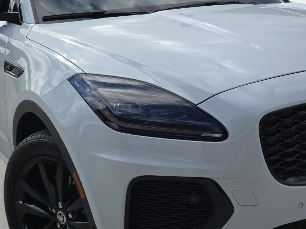 Used 2024 Jaguar E-PACE R-Dynamic SE AWD/4WD image 32