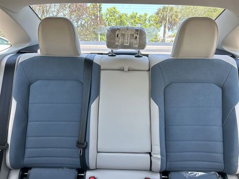 New 2026 Volkswagen Jetta SE FWD image 13