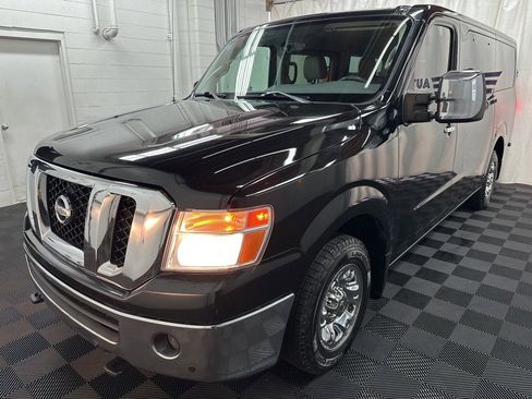 Used 2021 Nissan NV 3500 SL image 4