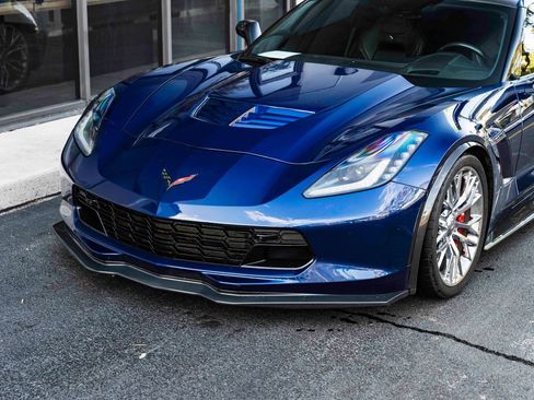 Used 2018 Chevrolet Corvette Z06 RWD image 5