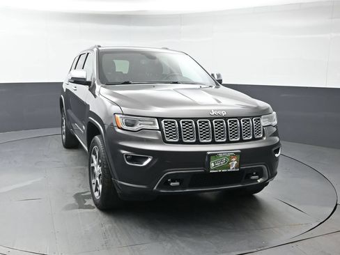 Used 2019 Jeep Grand Cherokee Overland AWD/4WD image 9