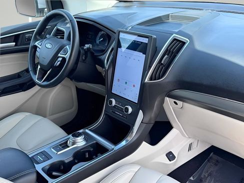 Used 2022 Ford Edge Titanium AWD/4WD image 11
