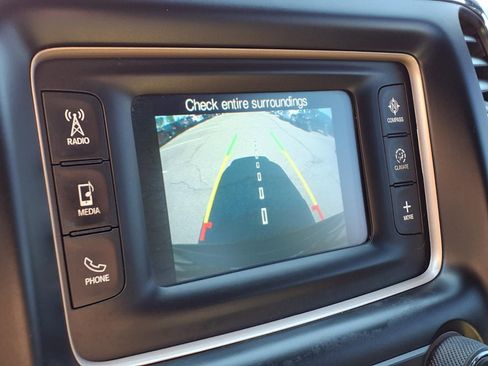 Used 2017 Jeep Grand Cherokee Laredo w/ Quick Order Package 23E AWD/4WD image 22