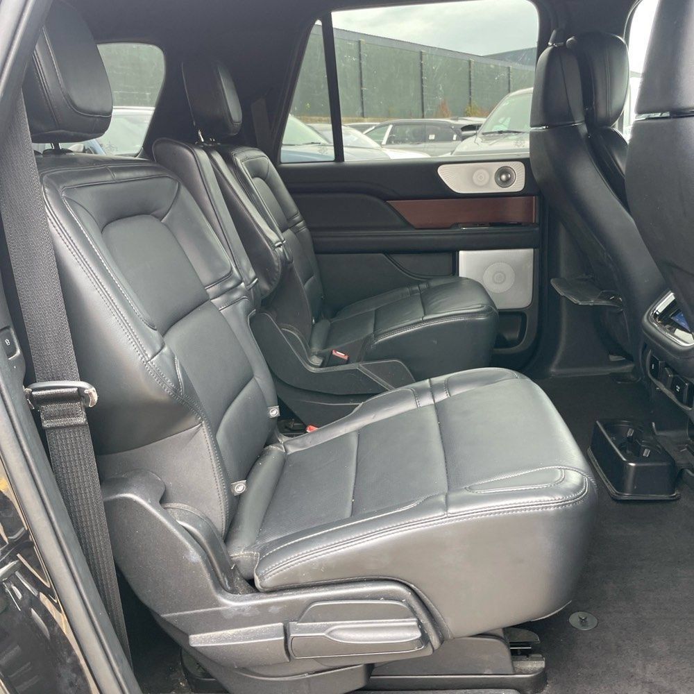Used 2022 Lincoln Navigator L Reserve AWD/4WD image 13