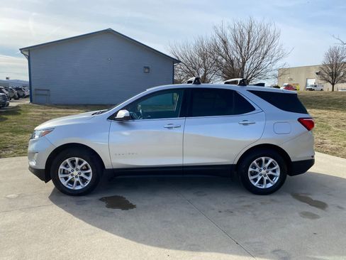 Used 2018 Chevrolet Equinox LT image 3
