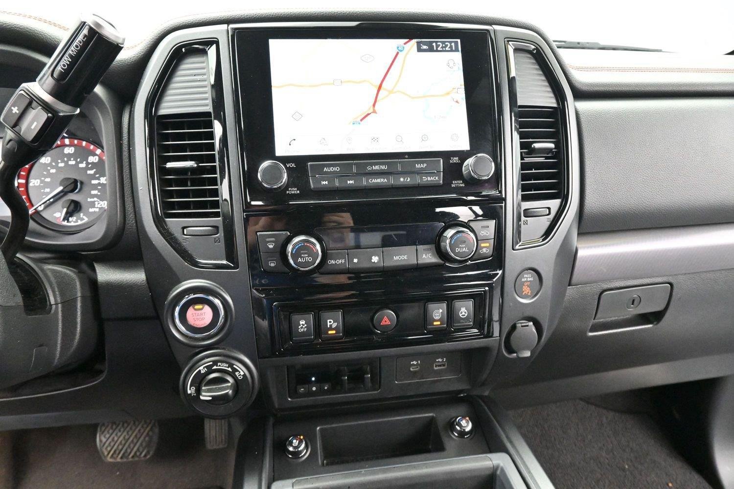 Used 2021 Nissan Titan PRO-4X w/ Pro-4x Convenience Package AWD/4WD image 22