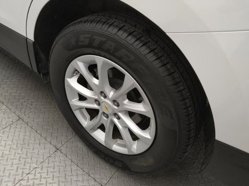 Used 2018 Chevrolet Equinox LS FWD image 31