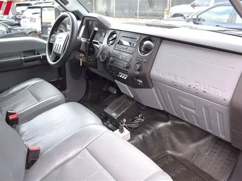 Used 2016 Ford F550 4x4 Regular Cab Super Duty image 11