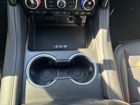 Used 2022 GMC Yukon AT4 AWD/4WD image 31