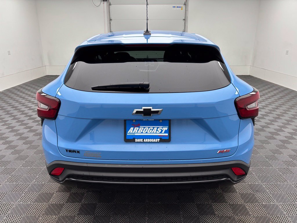 Used 2024 Chevrolet Trax RS w/ Driver Confidence Package FWD image 9