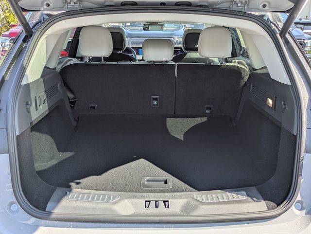 New 2026 Lincoln Nautilus Premier AWD/4WD image 13